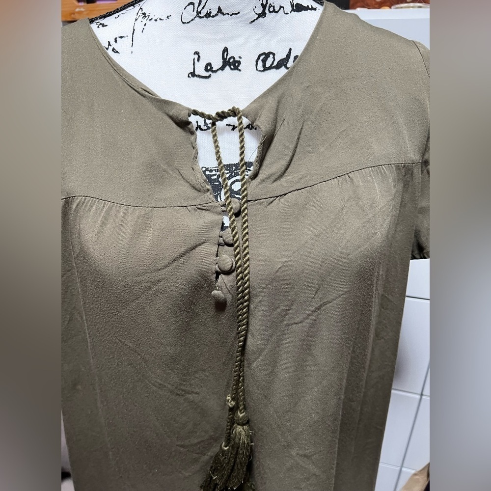 Lumiere dress. Olive. Size M (D2) - Picture 2 of 6